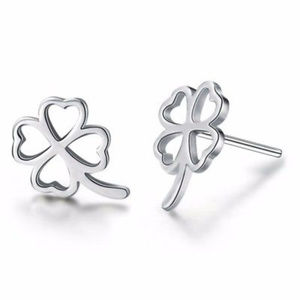 🍀 18K White Gold Filled Clover Stud Earrings 🍀